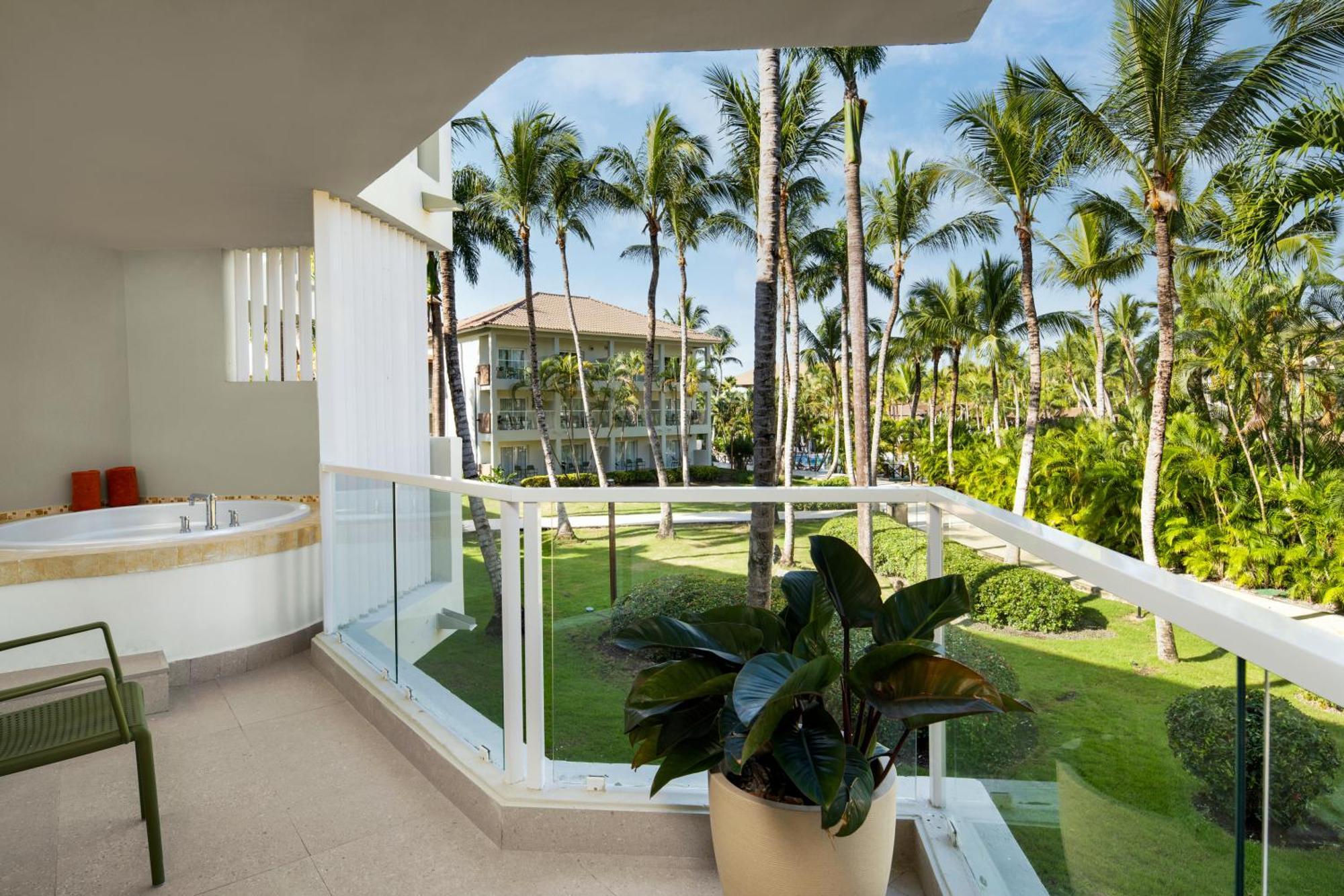 Wyndham Alltra Punta Cana All Inclusive Resort Bagian luar foto