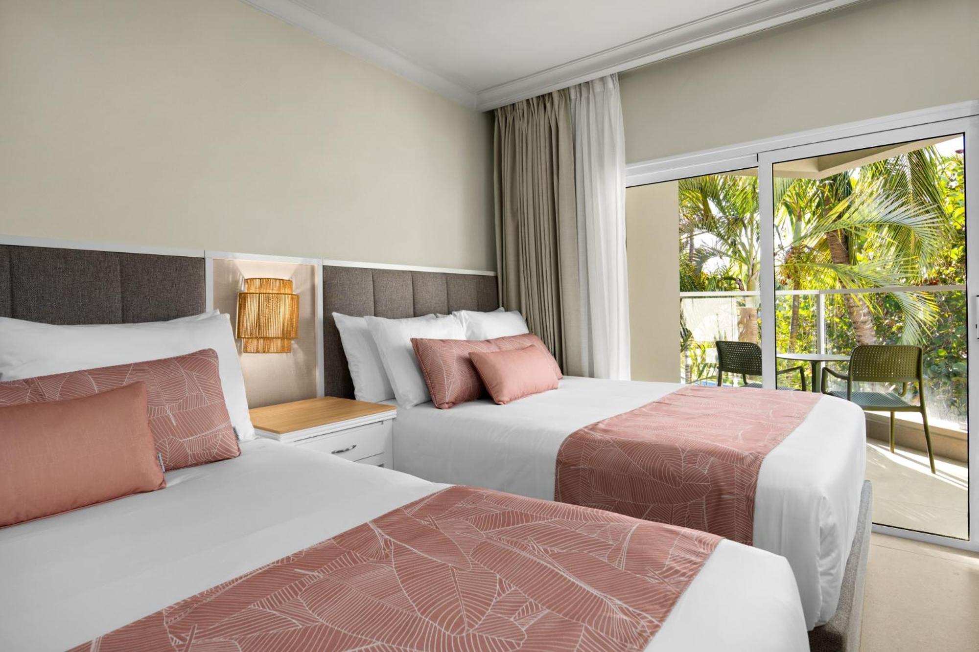 Wyndham Alltra Punta Cana All Inclusive Resort Bagian luar foto