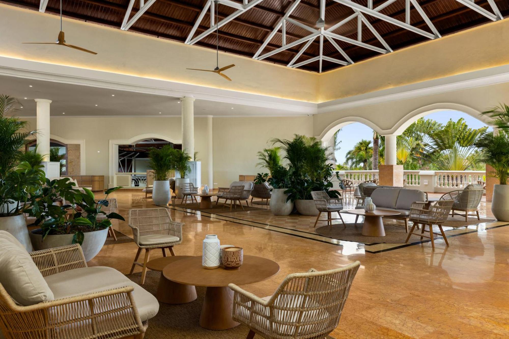 Wyndham Alltra Punta Cana All Inclusive Resort Bagian luar foto