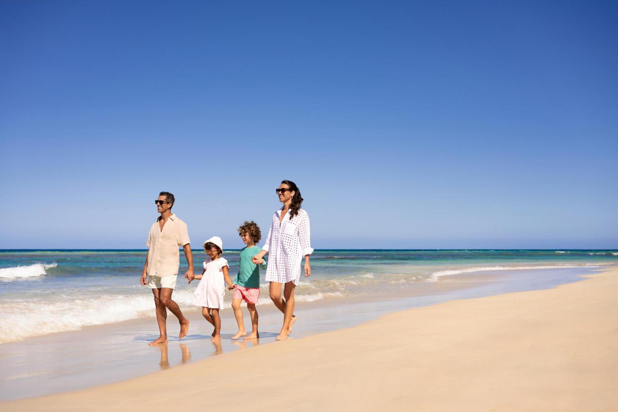 Wyndham Alltra Punta Cana All Inclusive Resort Bagian luar foto