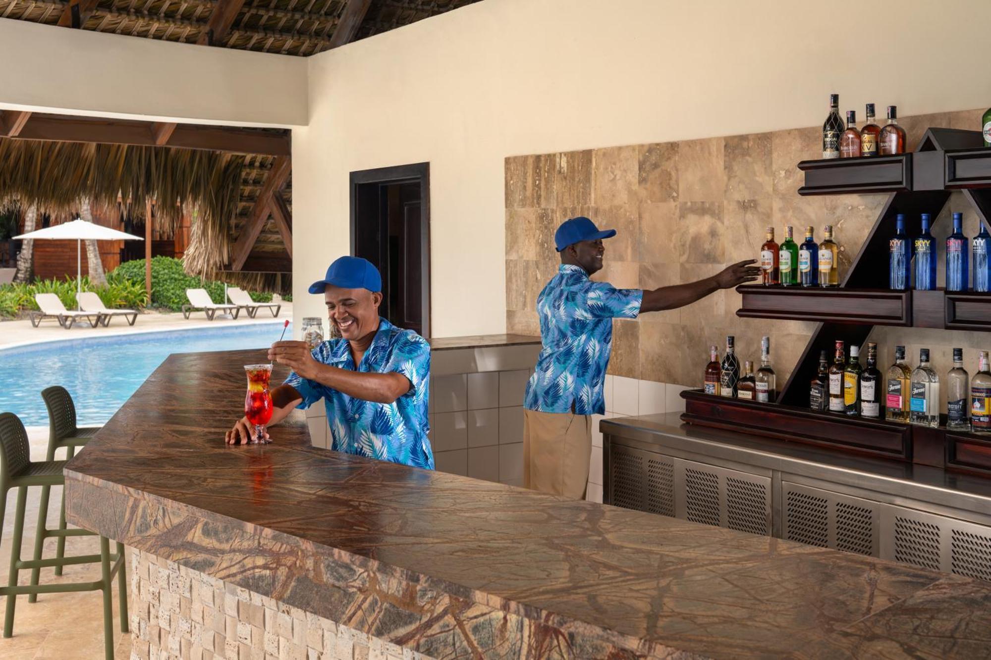 Wyndham Alltra Punta Cana All Inclusive Resort Bagian luar foto